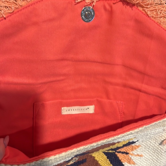 Love Stitch clutch / peach fringe no strap - Picture 3 of 3